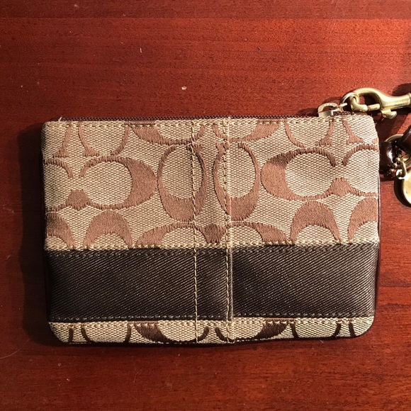 🔸NWOT COACH Wristlet 🔸 - Picture 7 of 8